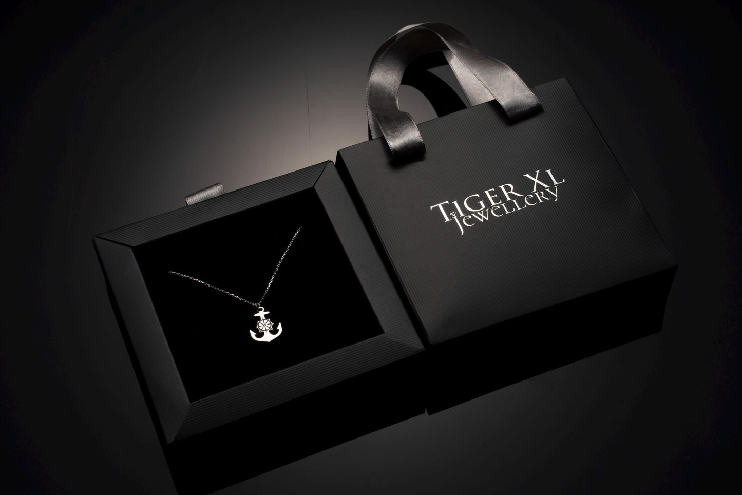 Seafaring Style: Nautical Anchor and Wheel Pendant for Sea Enthusiasts