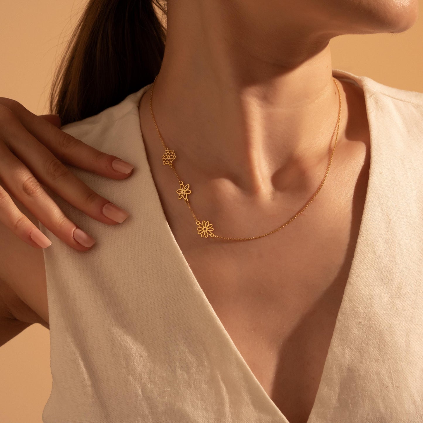 Three Flower Charm Necklace – Dainty Gold Floral Jewelry Gift for Her