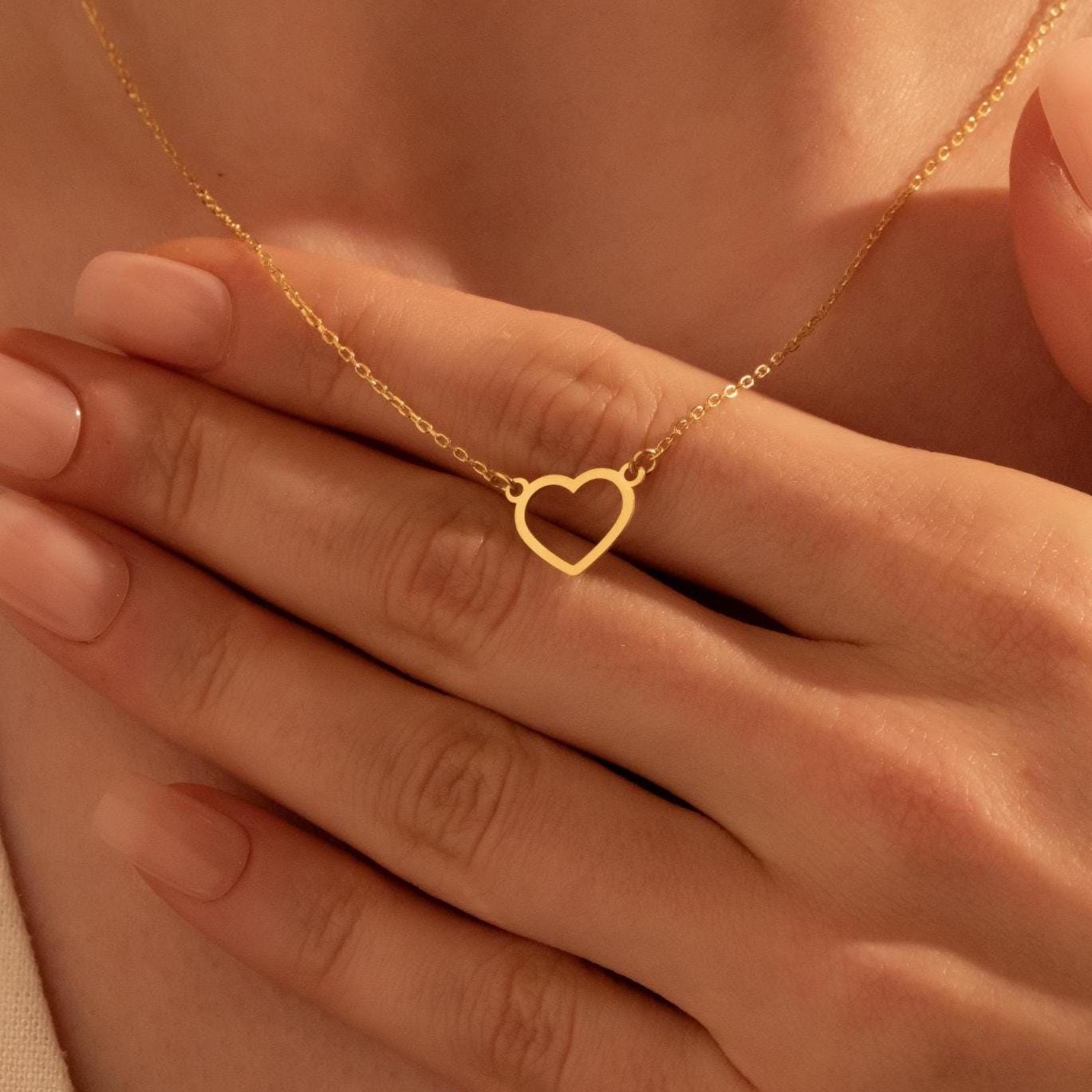 Minimalist Heart Necklace in Gold - Dainty 18K Gold Plated Gift for Her