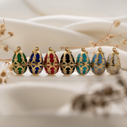 Vintage Enamel Egg Necklace – Elegant Easter Pendant Jewelry