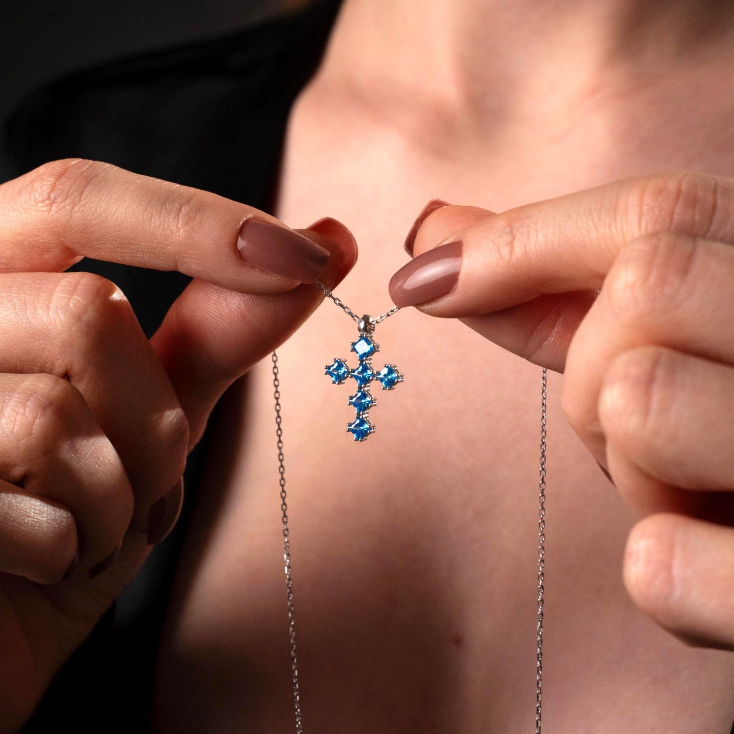 Personalized Birthstone Cross Necklace - A Meaningful Gift for Mom