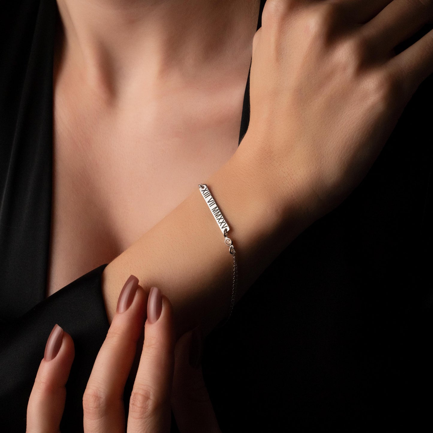 Timeless Roman Numeral Bracelet - Elegant Personalized Bar Jewelry in Silver or Gold