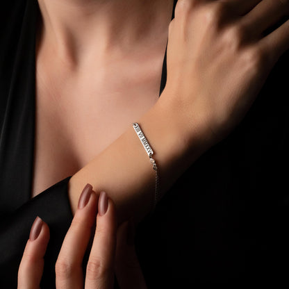 Timeless Roman Numeral Bracelet - Elegant Personalized Bar Jewelry in Silver or Gold