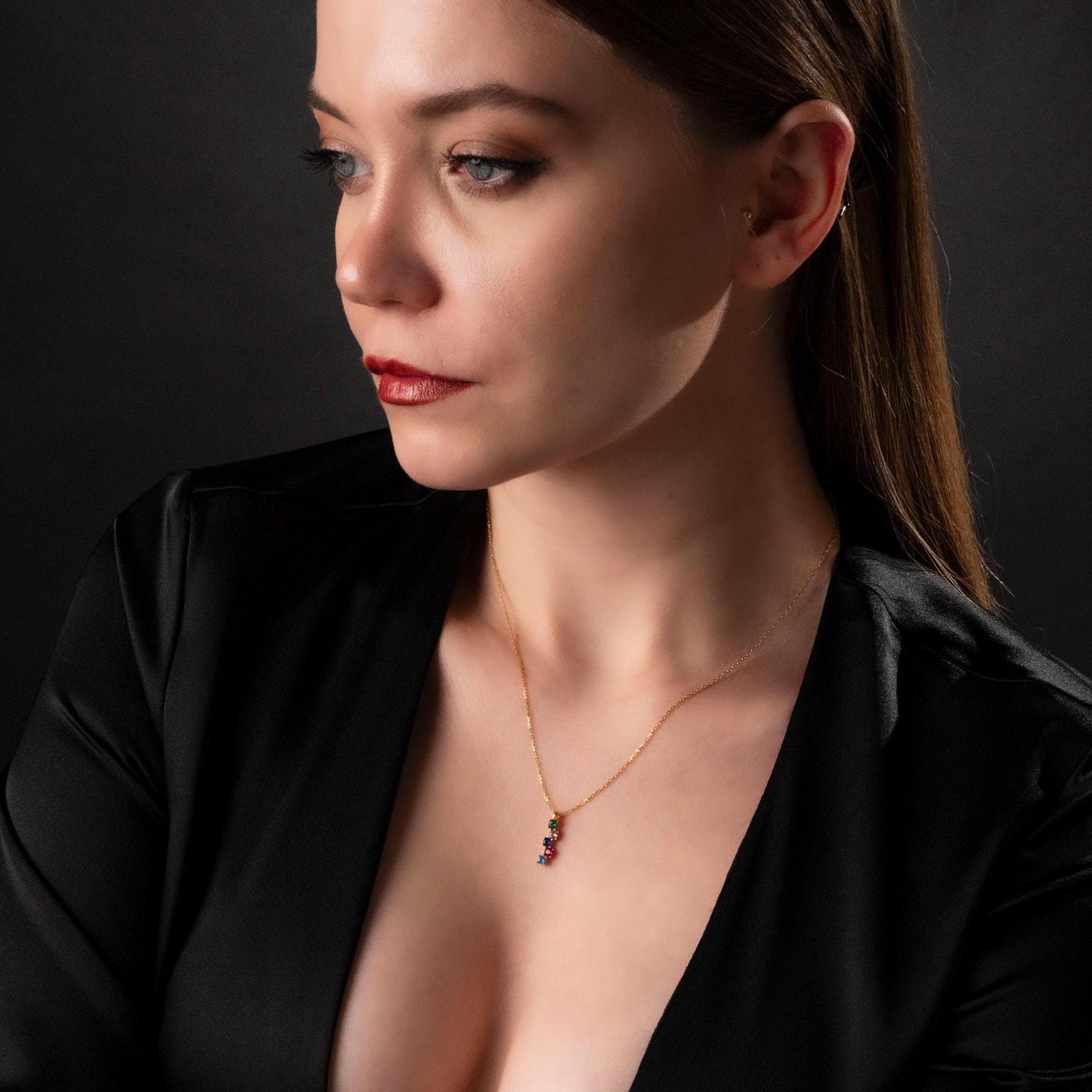 Unique Birthstone Drop Necklace, Custom Family Keepsake, Delicate Vertical Pendant