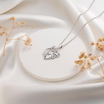 Majestic Wolf Head Pendant - Stunning Unisex Present