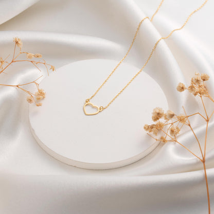 Minimalist Heart Necklace in Gold - Dainty 18K Gold Plated Gift for Her