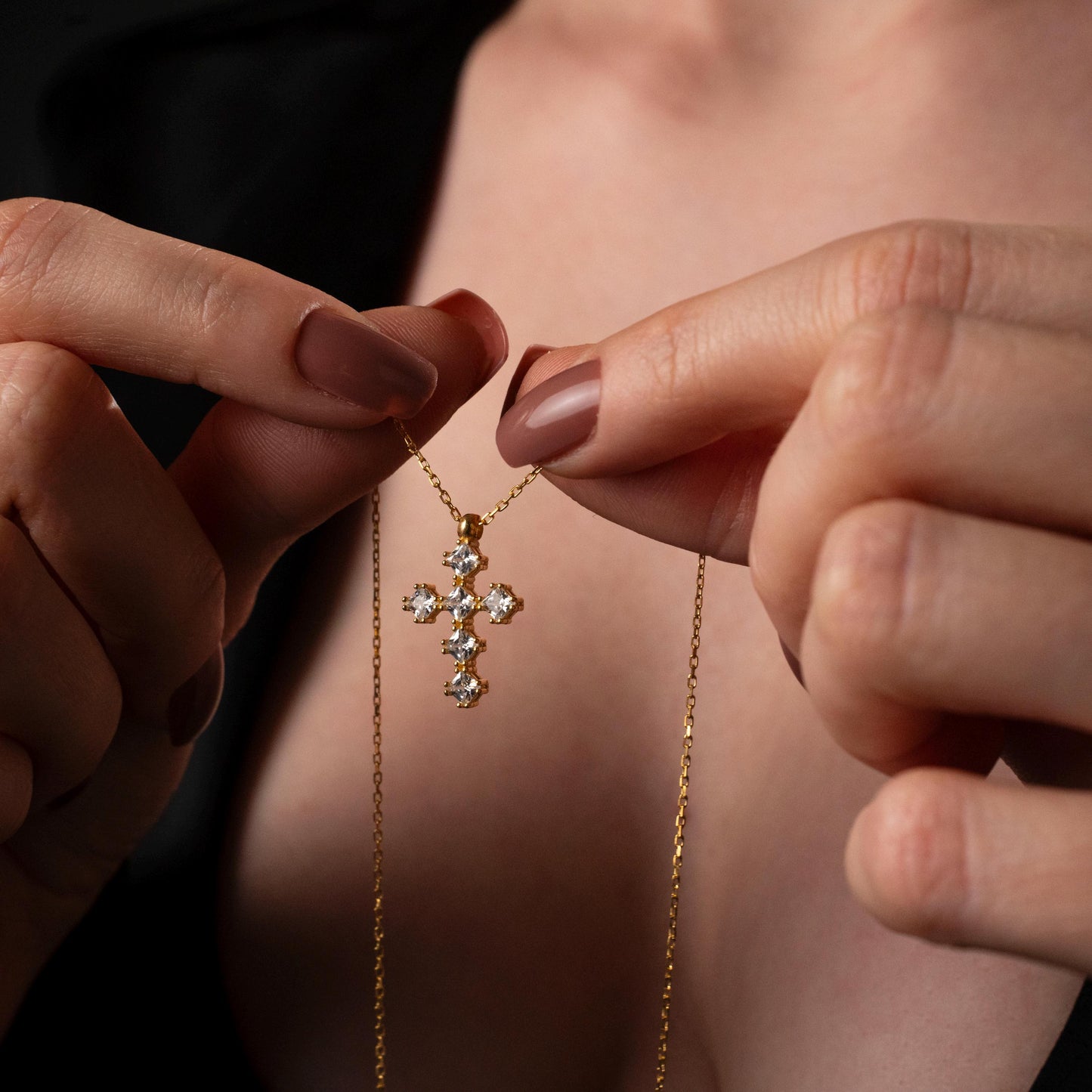 Personalized Birthstone Cross Necklace - A Meaningful Gift for Mom