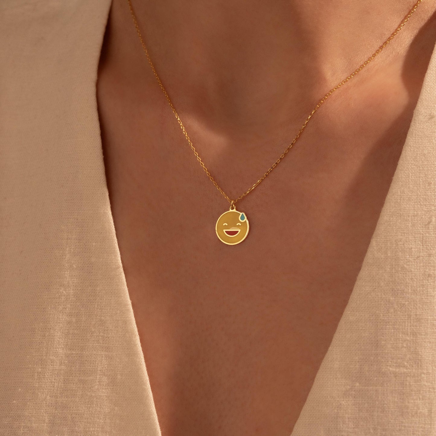 Emoji Pendant Necklace – Custom 18K Gold Charm Gift for Her
