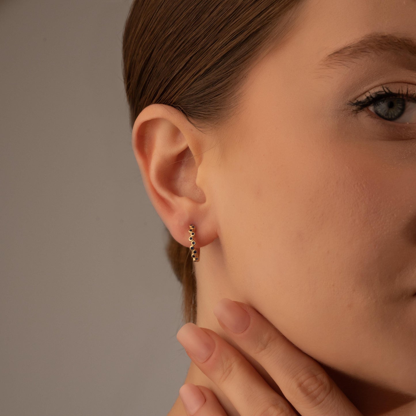 Chic Blue Crystal Drop Earrings: Elegant Gold Studs - Perfect Gift for Her