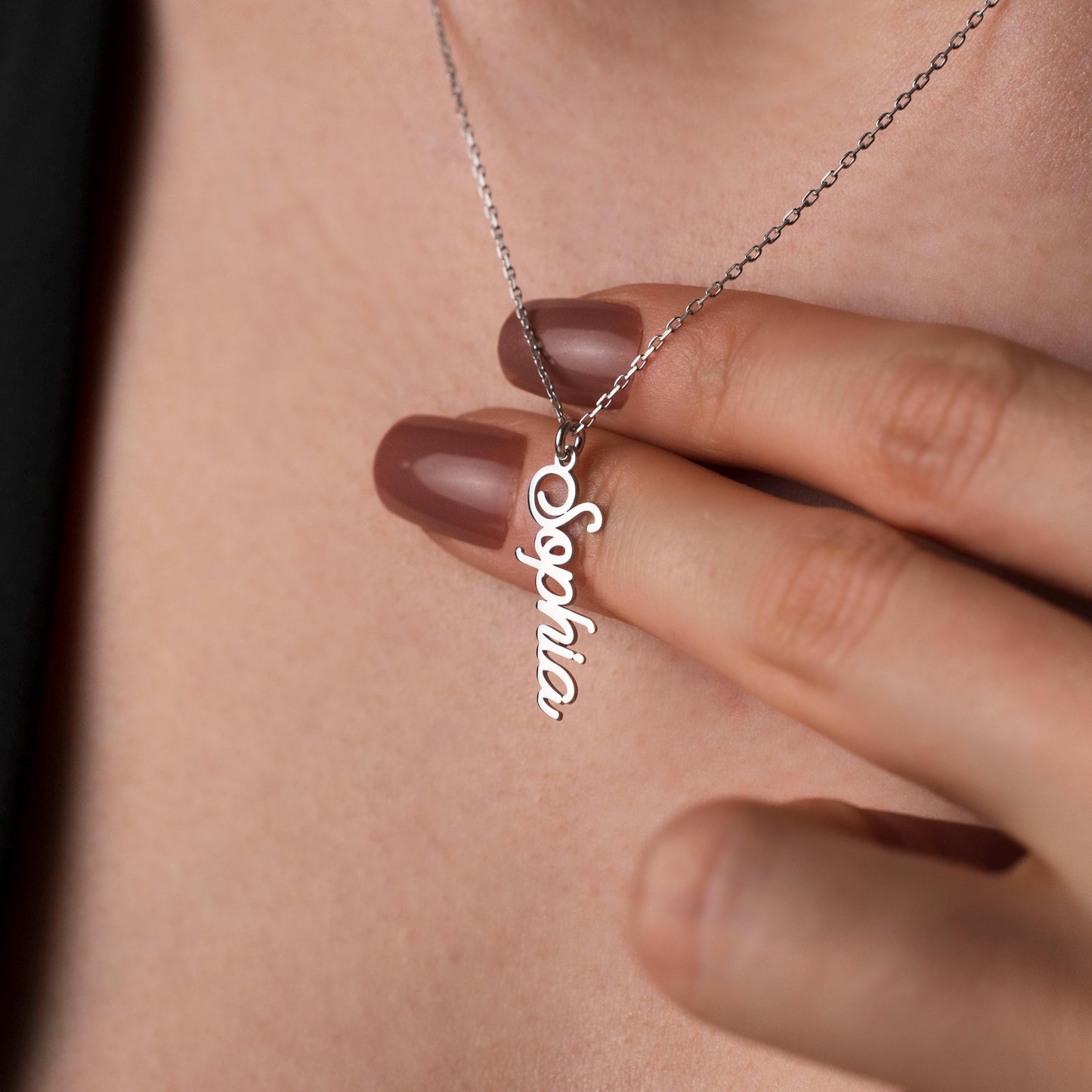 Chic Silver Name Pendant - Vertical Custom Necklace - Thoughtful Gift for Her - Dainty Personalized Jewelry