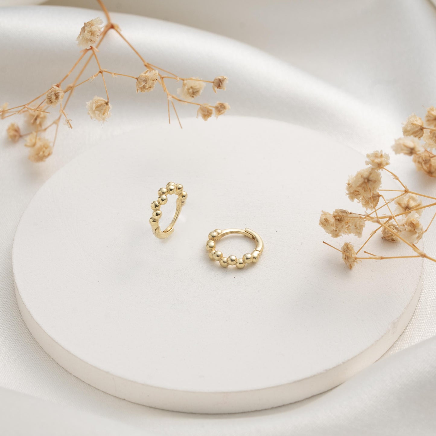 Handmade Beaded Hoop Earrings: A Delicate Touch of Elegance