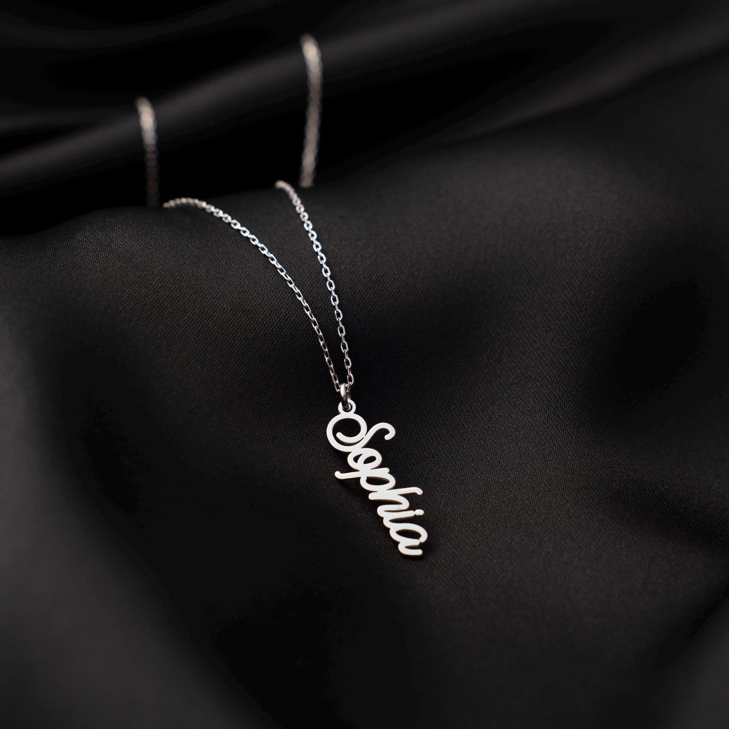 Chic Silver Name Pendant - Vertical Custom Necklace - Thoughtful Gift for Her - Dainty Personalized Jewelry