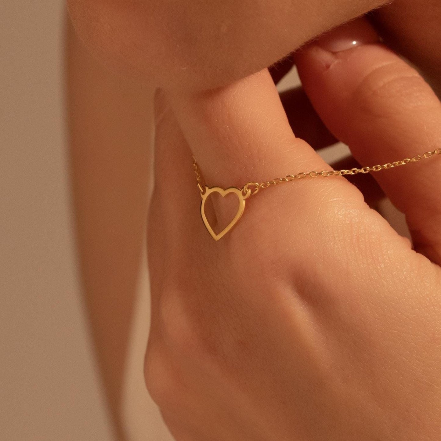 Minimalist Heart Necklace in Gold - Dainty 18K Gold Plated Gift for Her