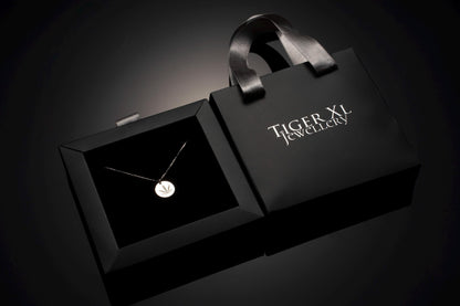 Elegant Leaf Necklace for Nature Lovers, Sterling Silver Jewelry, Boho Chic Pendant, Perfect Gift Idea