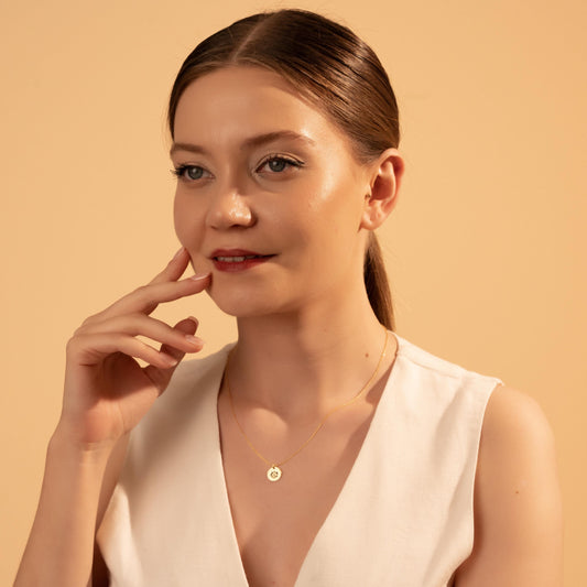 Flower Charm Necklace - Minimalist Floral Jewelry, Elegant Gift for Her