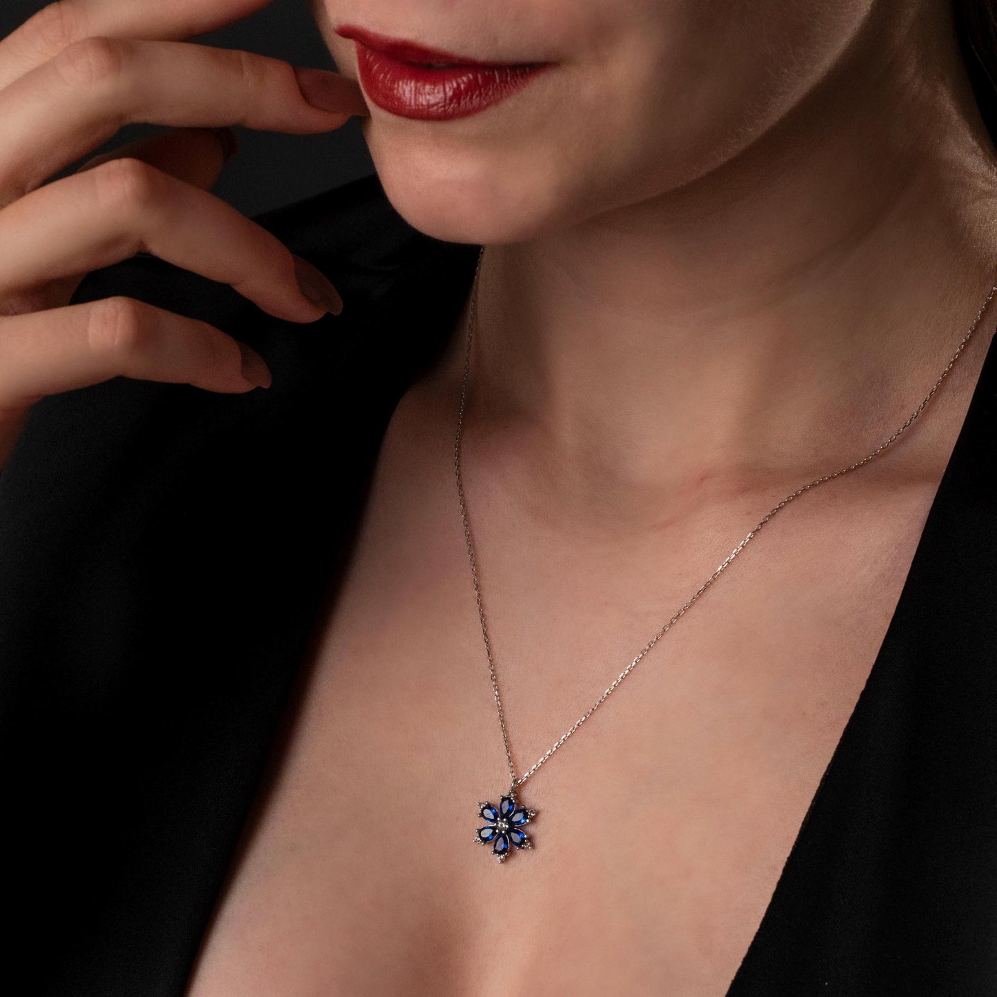 Custom Birthstone Snowflake Necklace - Personalized Winter Charm for Her