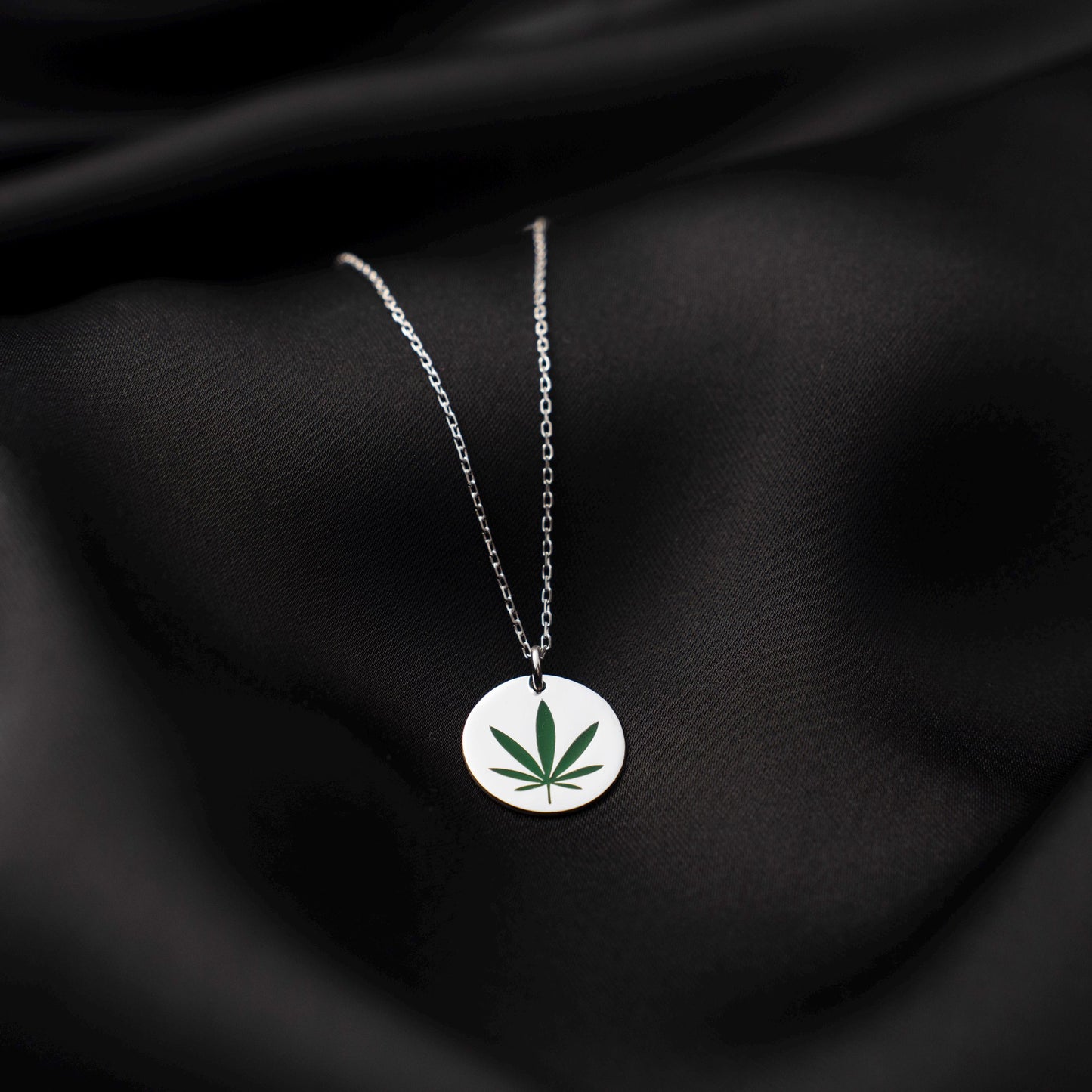 Elegant Leaf Necklace for Nature Lovers, Sterling Silver Jewelry, Boho Chic Pendant, Perfect Gift Idea