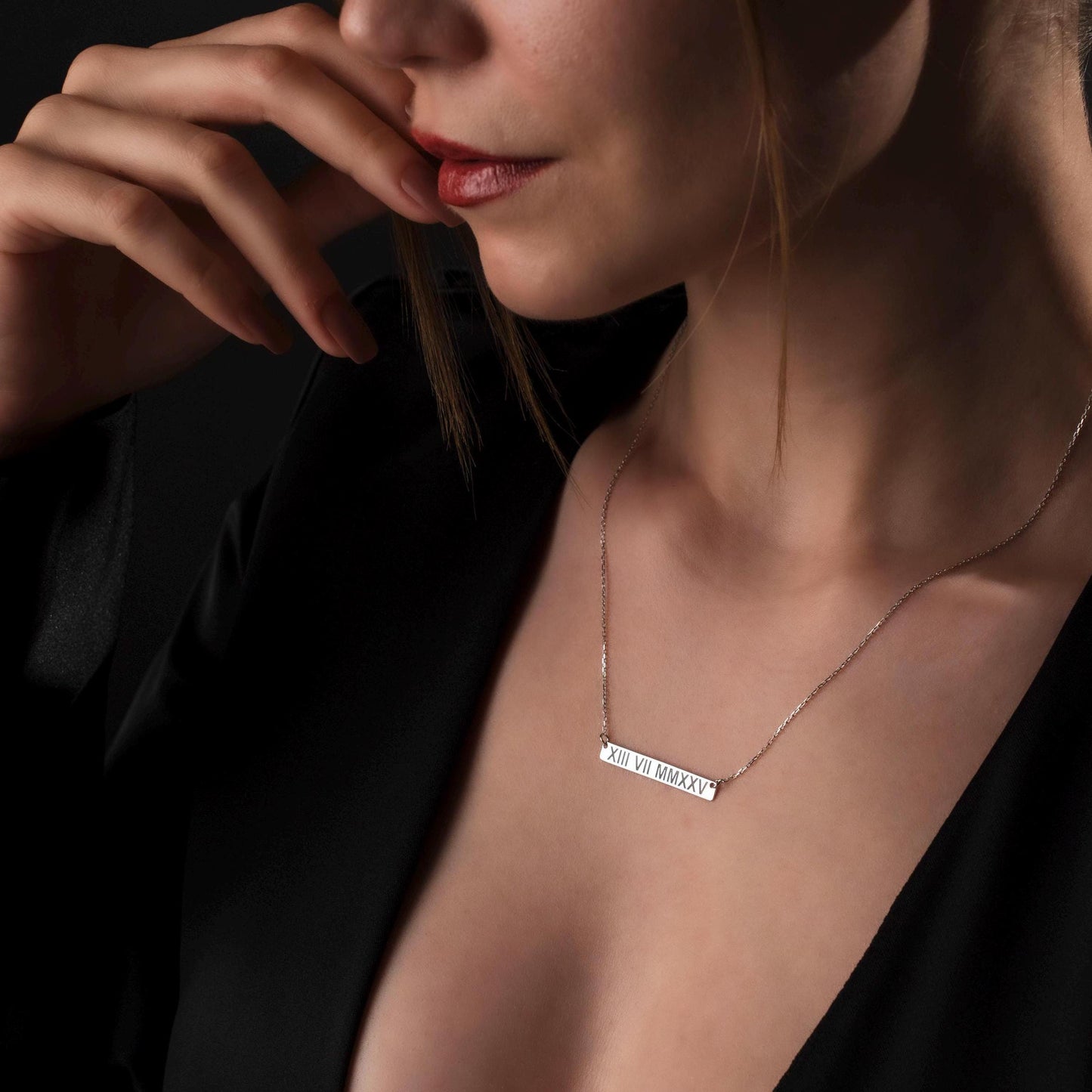 Timeless Elegance: Roman Numeral Date Necklace in 925 Silver - Personalized Gift for Him or Her