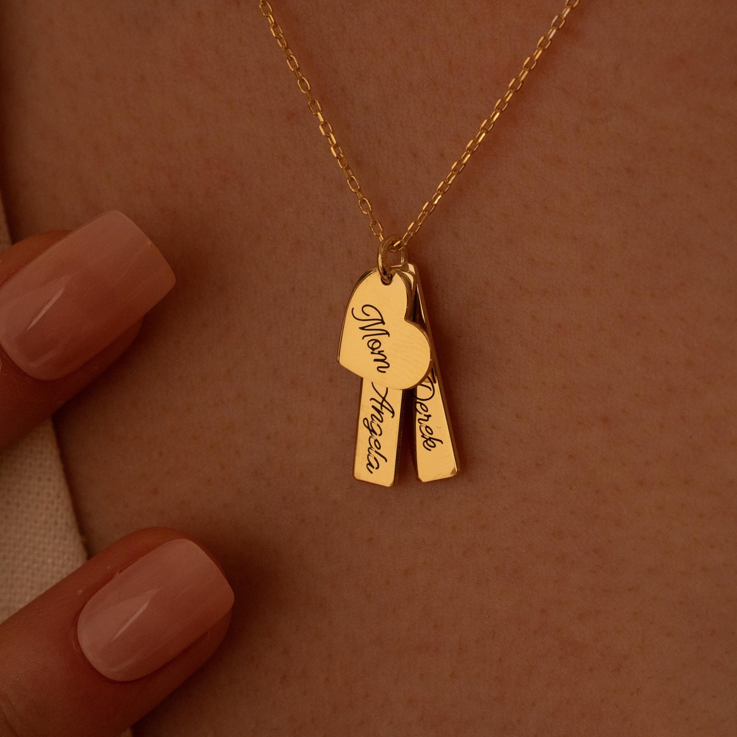 Personalized Heart Tag Necklace for Mom - Custom Name Charm, Gift for Her