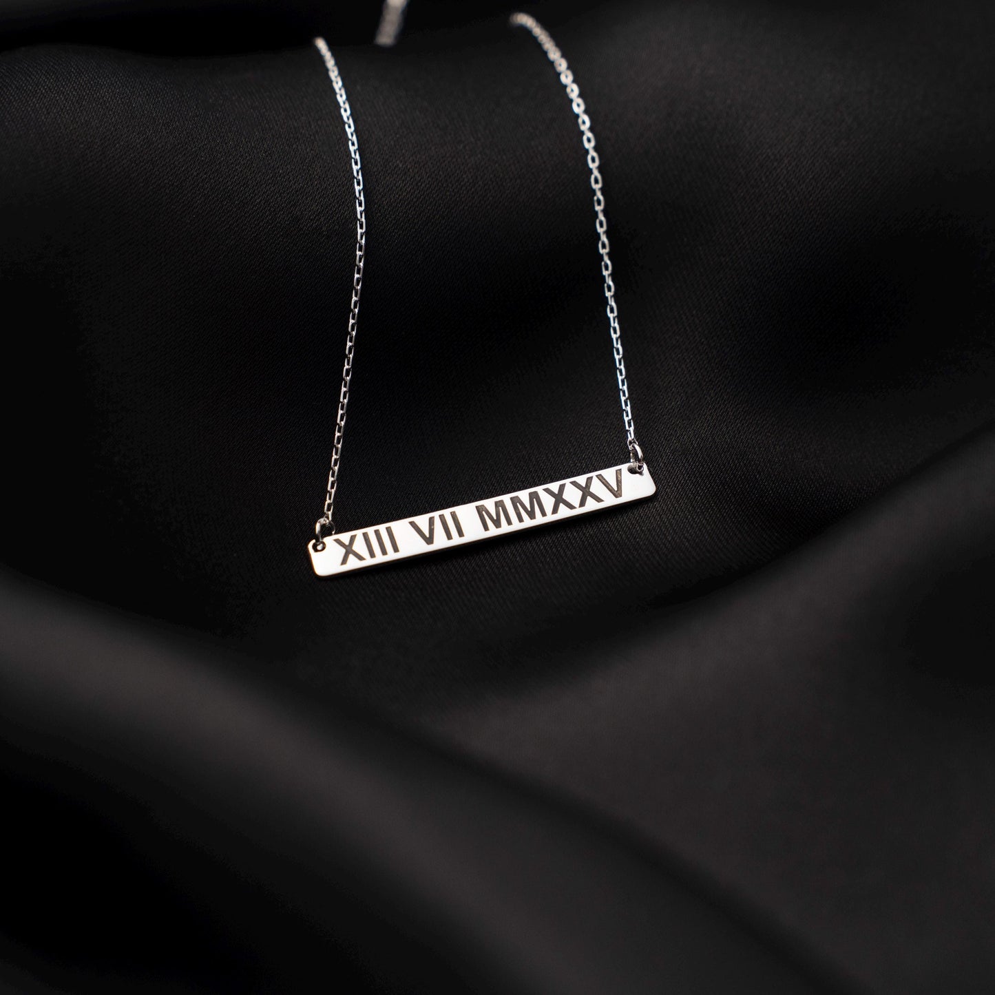 Timeless Elegance: Roman Numeral Date Necklace in 925 Silver - Personalized Gift for Him or Her