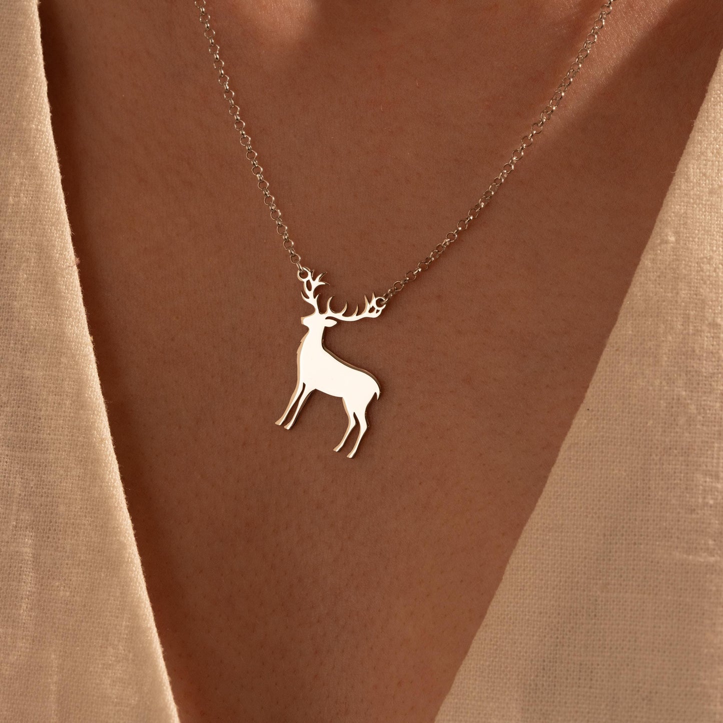 Deer Necklace – Minimalist Silver Pendant for Nature Lovers
