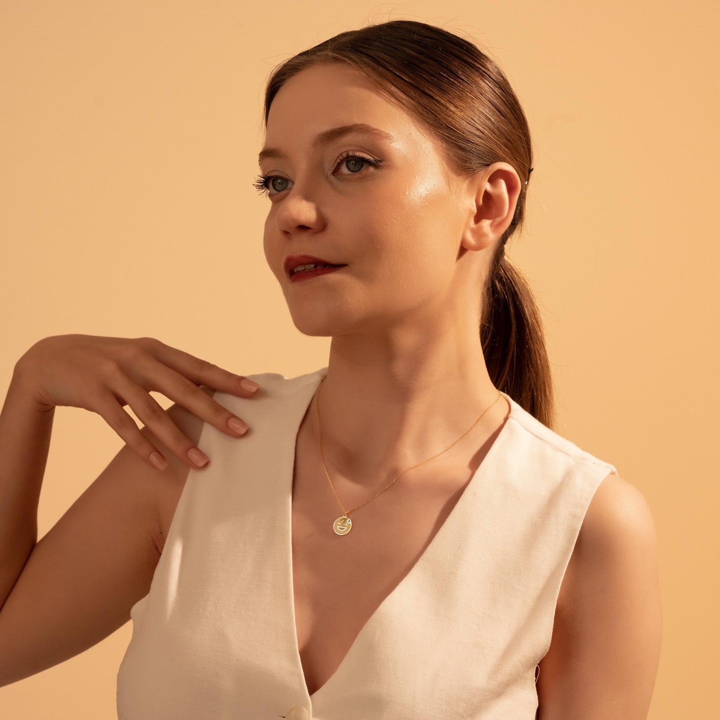 Personalized Emoji Necklace in Luxurious 18K Gold - Unique Gift for Her