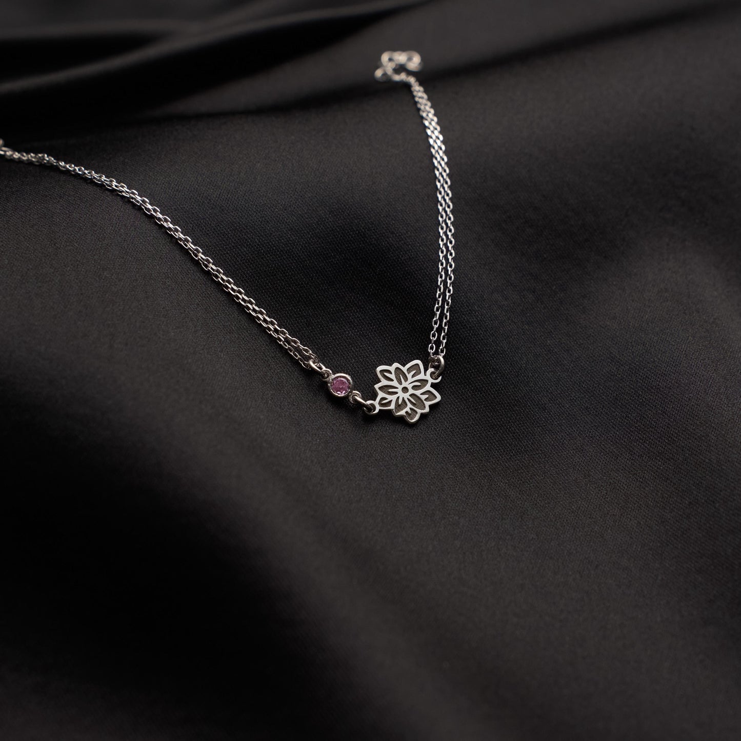 Custom Birthstone Floral Bracelet: Delicate Personalized Jewelry