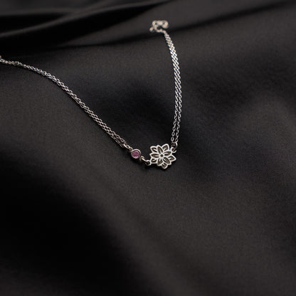 Custom Birthstone Floral Bracelet: Delicate Personalized Jewelry