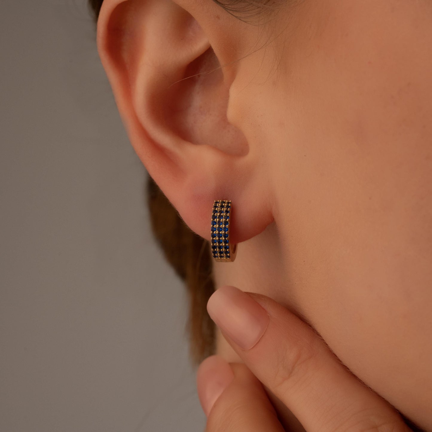 Edgy Chic Huggie Earrings - Crystal Black Hoops for Stylish Women