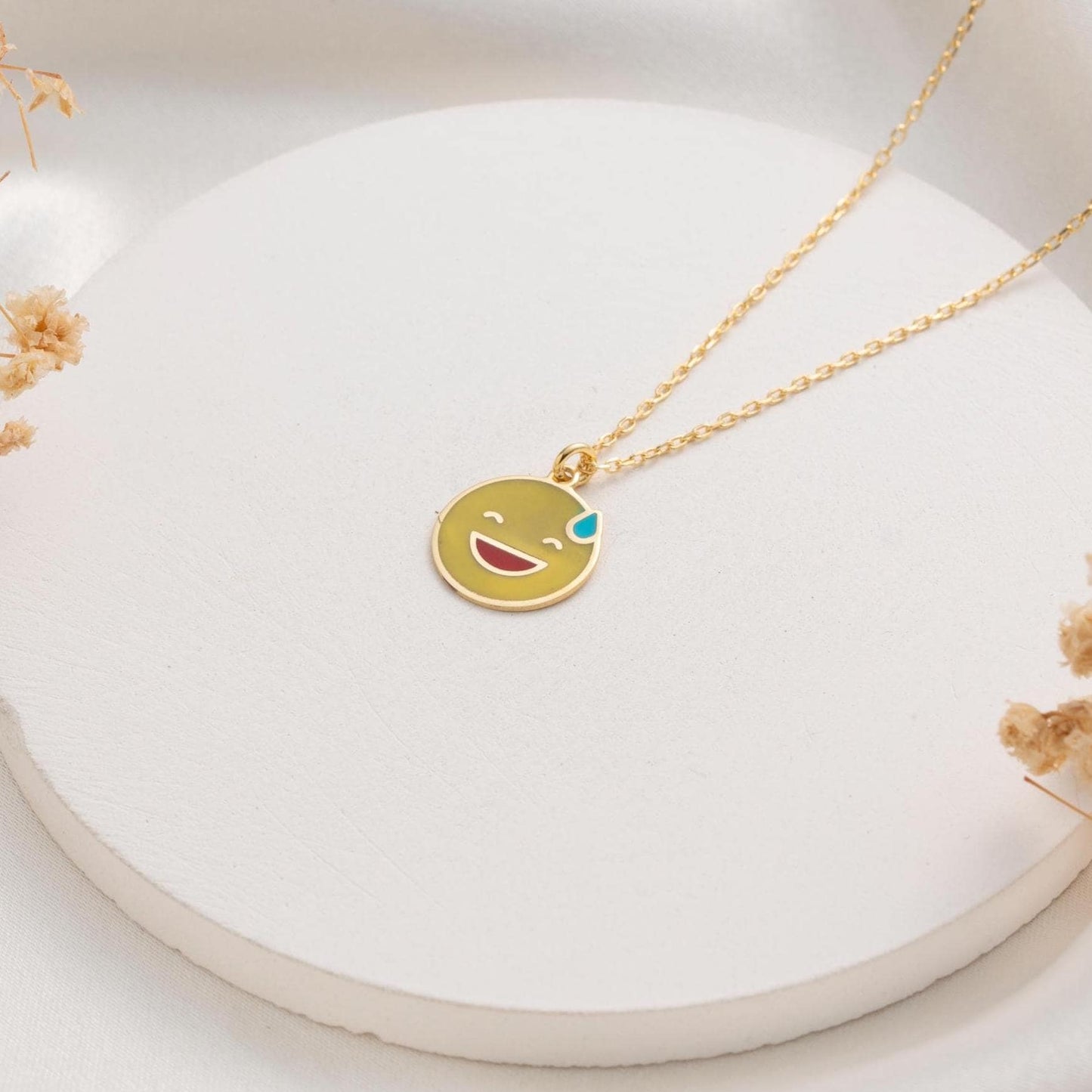 Personalized Emoji Necklace in Luxurious 18K Gold - Unique Gift for Her