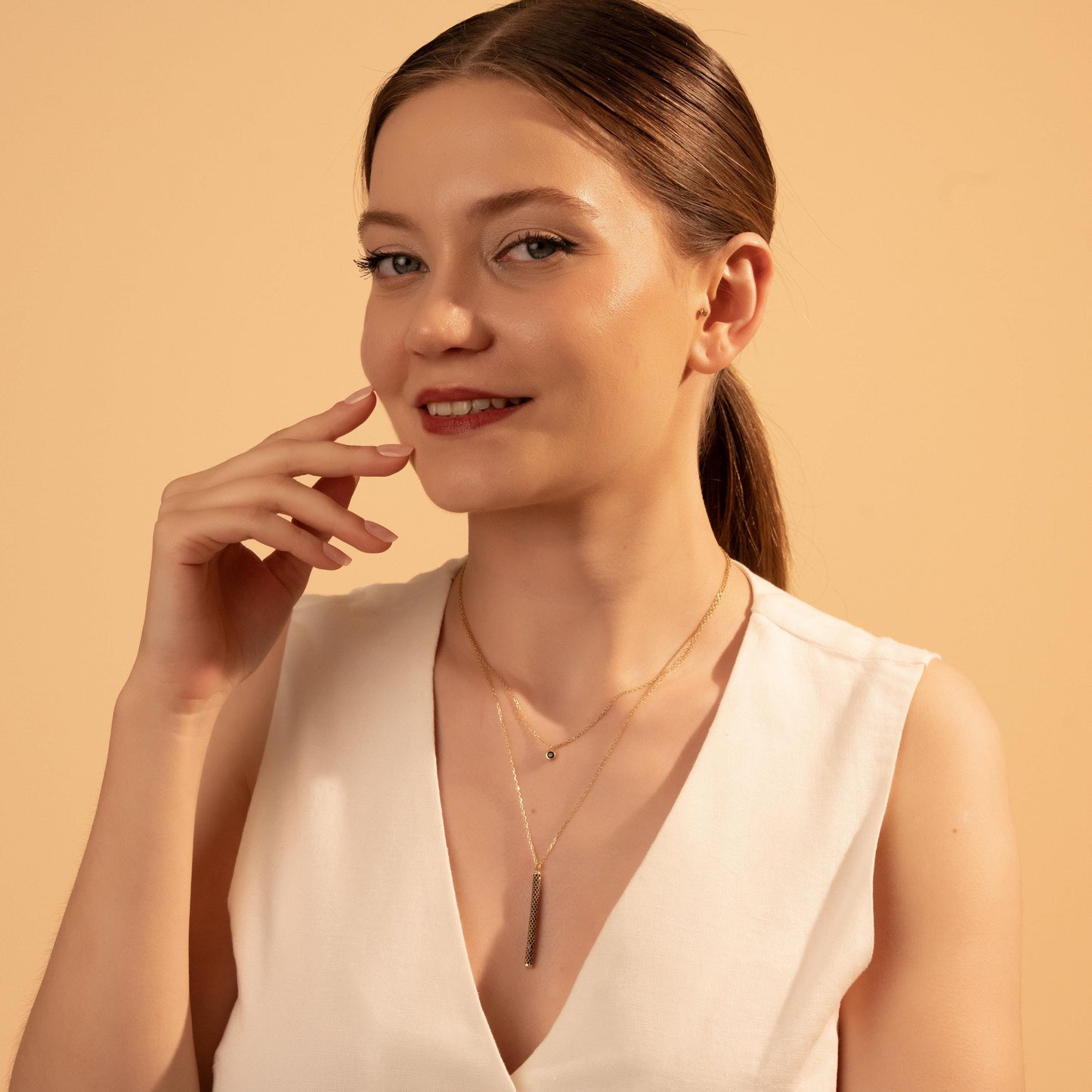 Chic Layered Gold Necklace with Bar Pendant - Minimalist Jewelry Gift