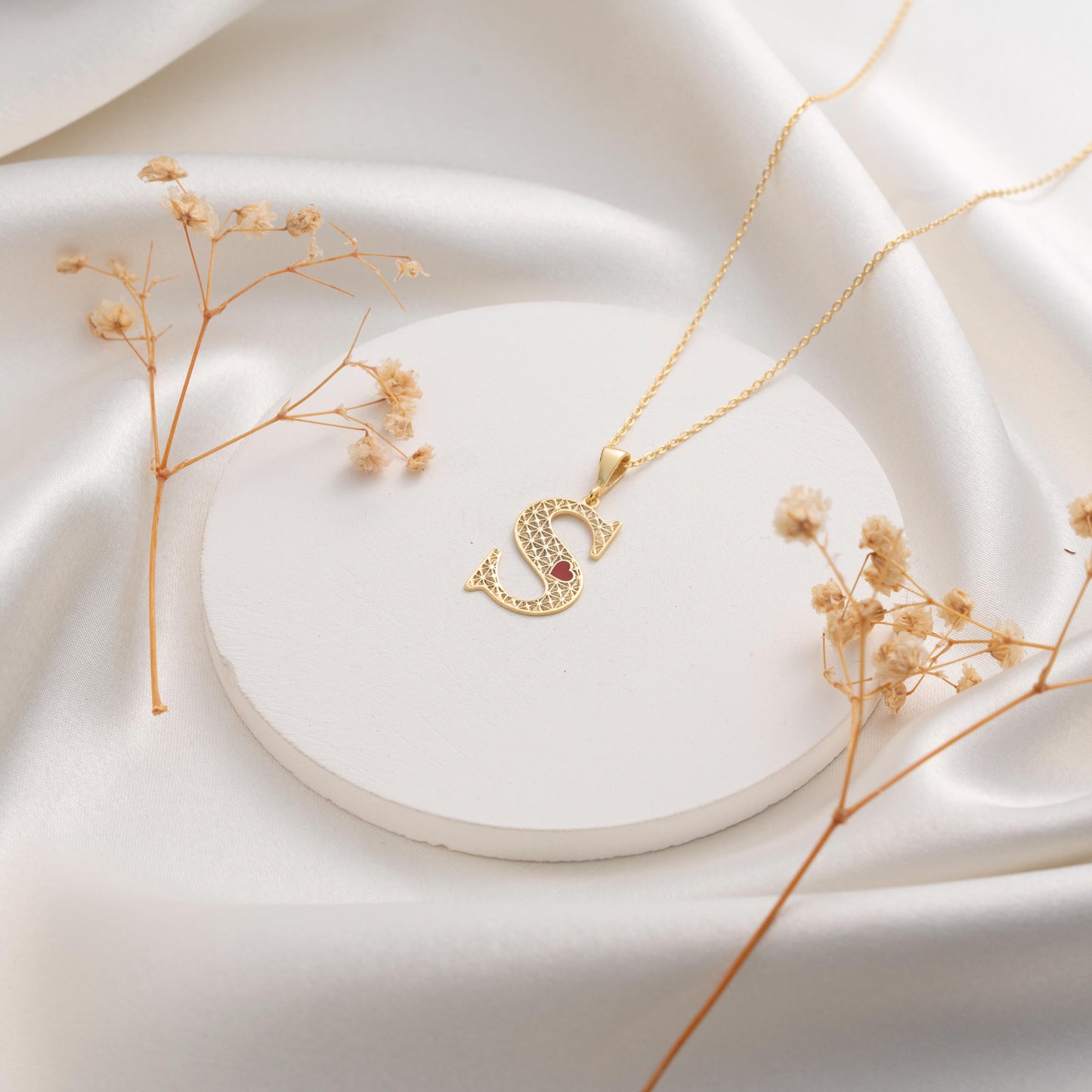 Custom Initial Pendant Necklace – Personalized Gold Letter Jewelry for Her