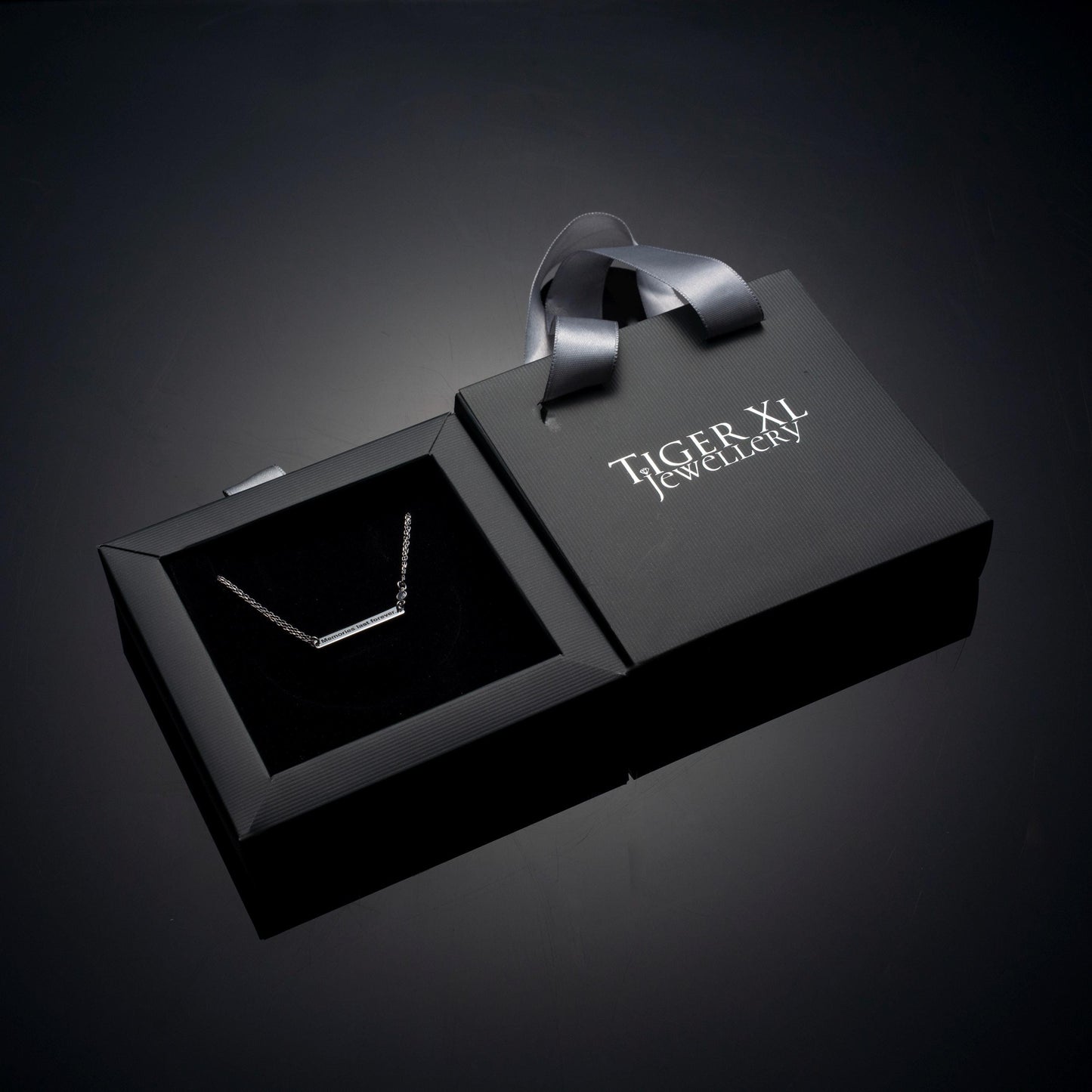 Elegant Personalized Name Bracelet - Perfect Gift for Any Occasion