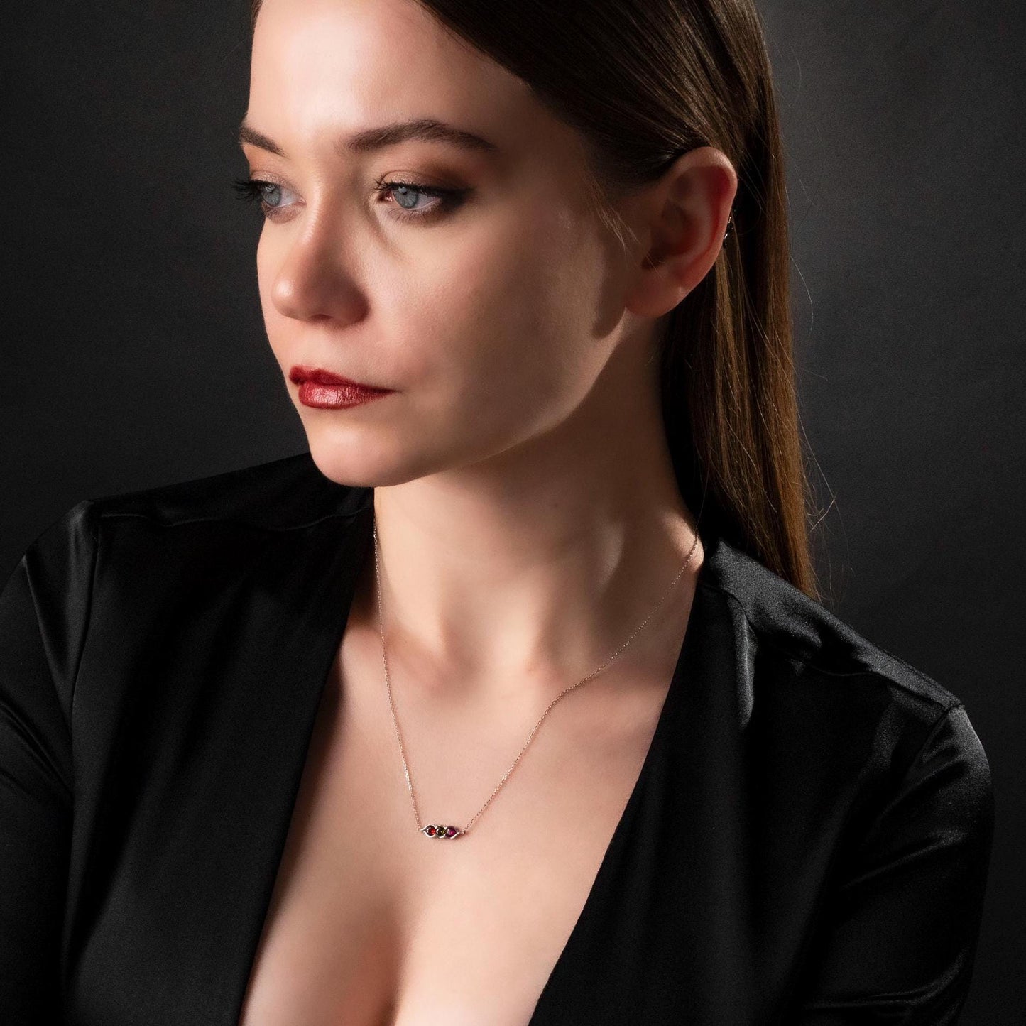 Sweet Pea Pod Necklace for Mom - Custom Birthstone Jewelry