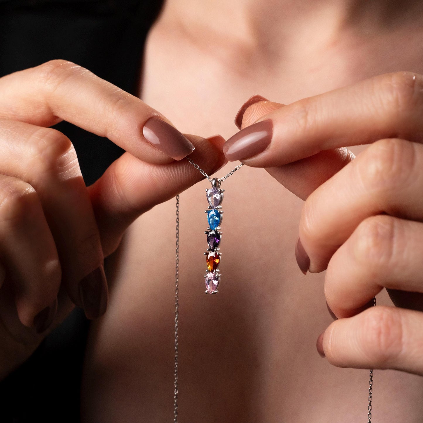 Celebrate Family Love with a Personalized Birthstone Necklace - Perfect Anniversary Gift!