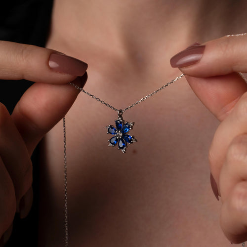 Custom Birthstone Snowflake Necklace - Personalized Winter Charm for Her