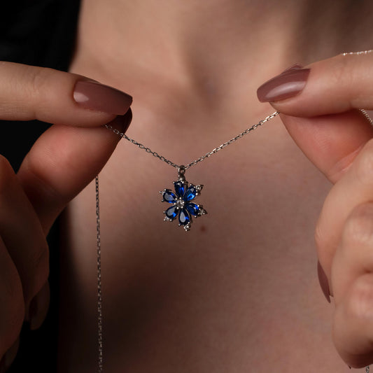 Custom Birthstone Snowflake Necklace - Personalized Winter Charm for Her